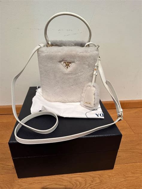 Prada Tasche Lammfell Nerz 